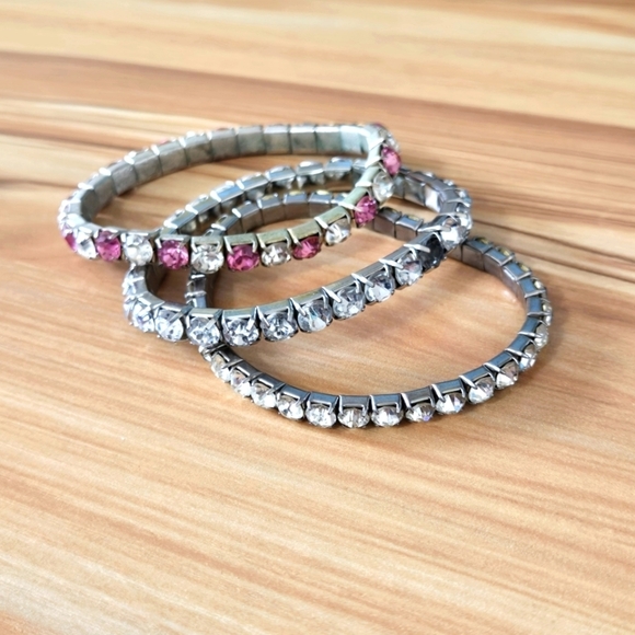 Source Unknown Jewelry - Bracelet Set 3 Pieces Stretch Silvertone Sparkly Rhinestones Pink and White Lux